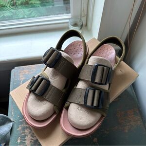 Chunky Olive Sandals